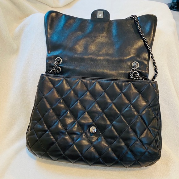 💓Sold💓Large Chanel Square Flap - Picture 8 of 16
